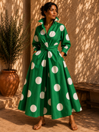 Robe fluide verte à grands pois blancs Noruela